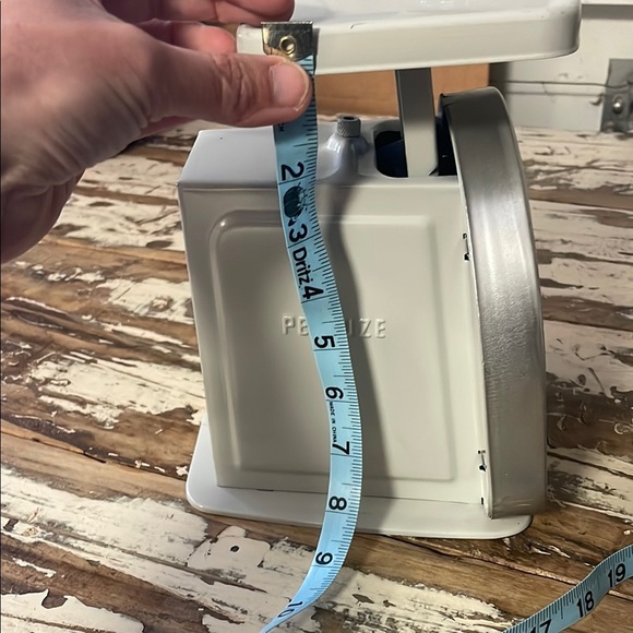 Gray Mechanical Postal Scale - Picture 7 of 9